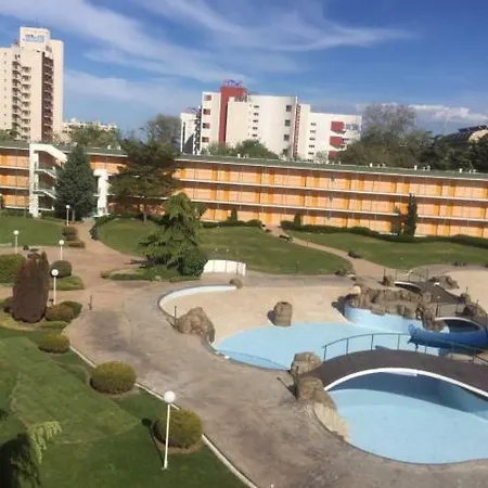 Apartments Apartament *
