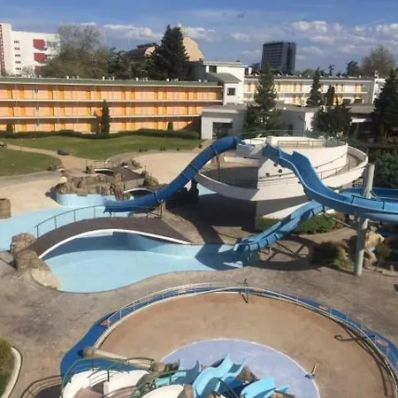 Apartments Lägenhet Slăntjev Brjag